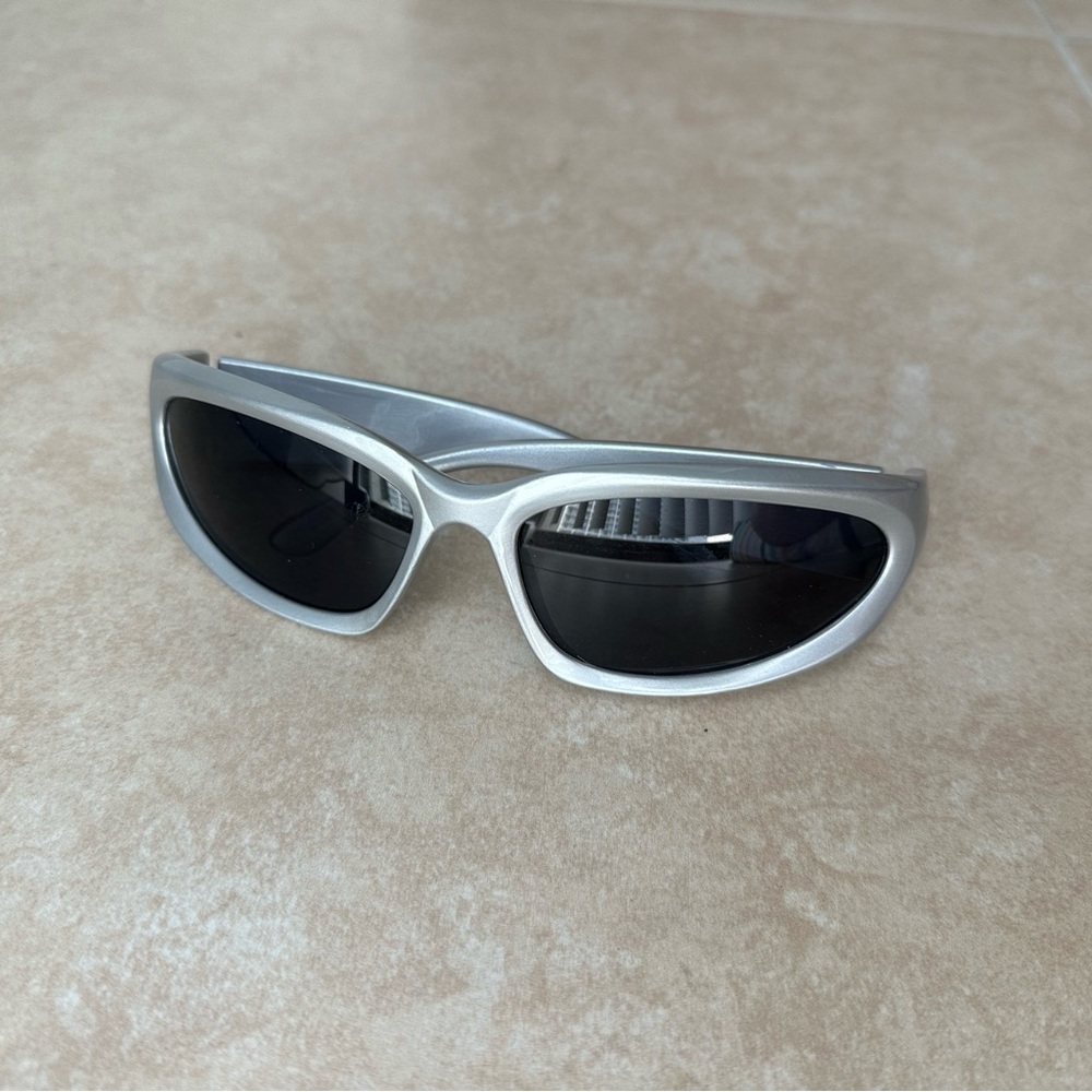 Silver Wide Lens Sunglasses with Black Lenses